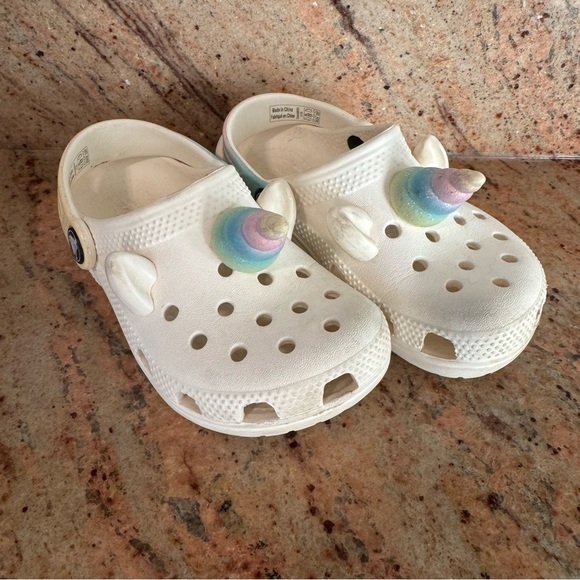 CROCS Size 10 Toddler White Unicorn Sandals - Picture 1 of 4